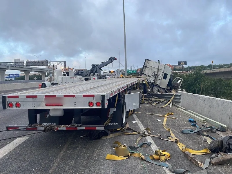 I-35 Highway Towing